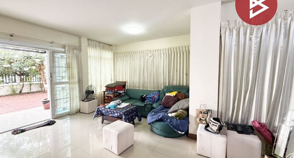 For sale 3 ベッドルーム house in Ban Bueng, Chonburi