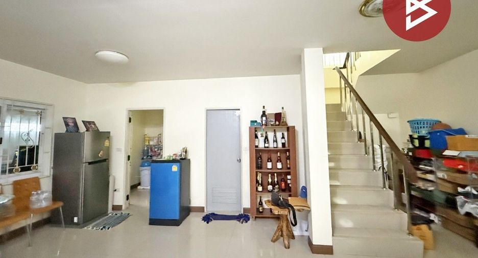 For sale 3 ベッドルーム house in Ban Bueng, Chonburi