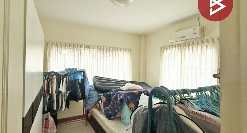 For sale 3 ベッドルーム house in Ban Bueng, Chonburi