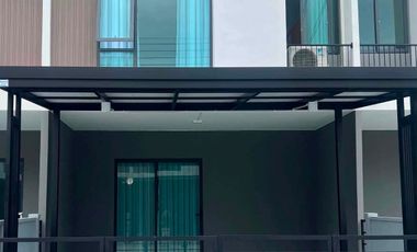 For rent 3 bedrooms townhouse in Bang Phli, Samut Prakan