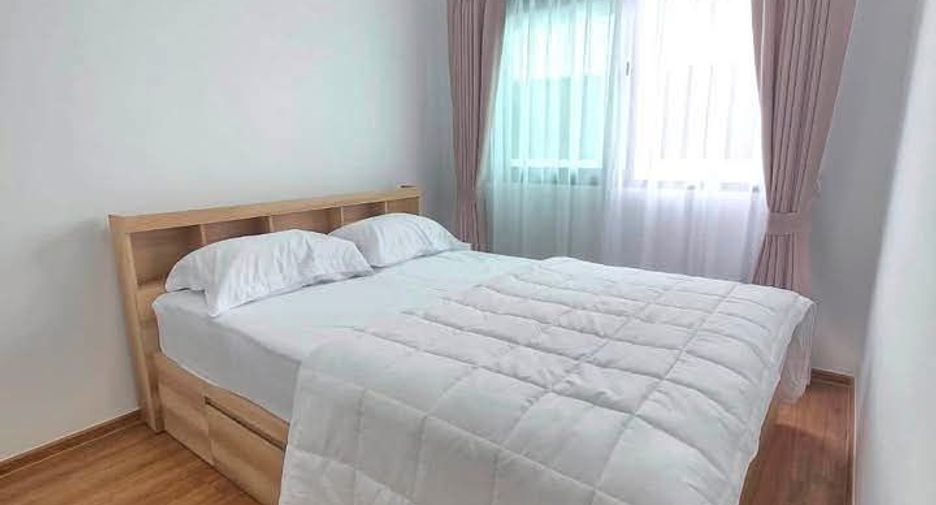 For rent 3 bedrooms townhouse in Bang Phli, Samut Prakan