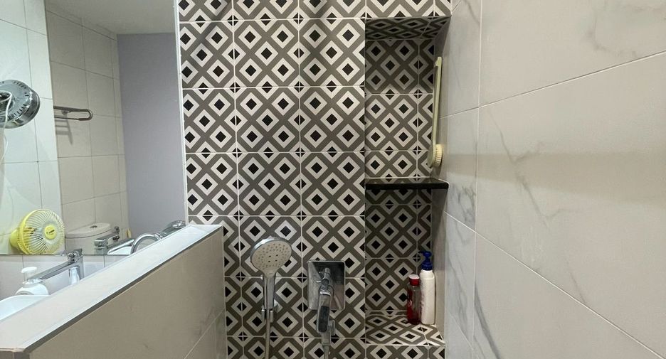 For rent 1 bed condo in Phaya Thai, Bangkok
