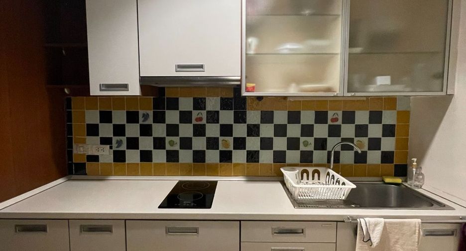 For rent 1 bed condo in Phaya Thai, Bangkok