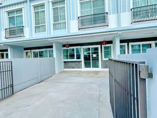 For rent 2 bedrooms townhouse in Prawet, Bangkok