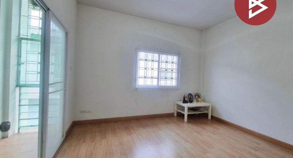 Casa adosada en venta de 3 habitaciones en Mueang Samut Prakan, Samut Prakan