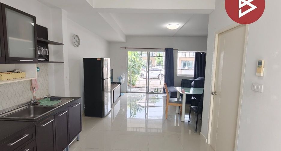 Casa adosada en venta de 3 habitaciones en Bang Bo, Samut Prakan