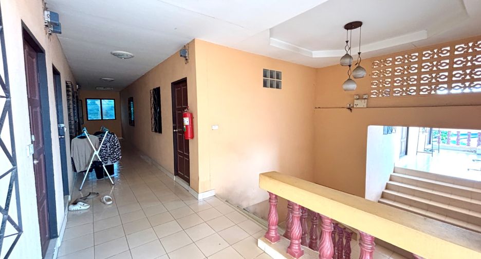 For sale 24 bedrooms retail Space in Bang Lamung, Chonburi