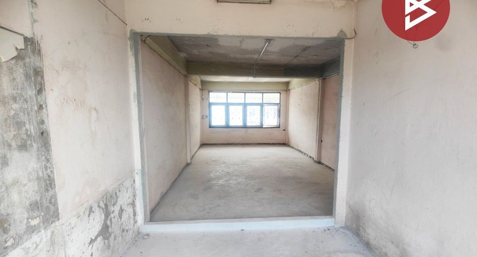For sale 1 bed retail Space in Don Mueang, Bangkok