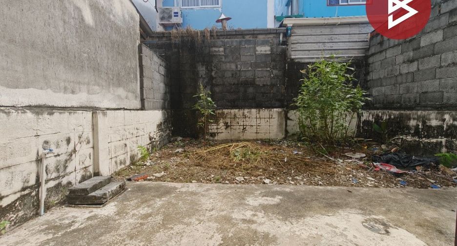 出售 2 卧室 联排别墅 在 Nong Chok, 曼谷
