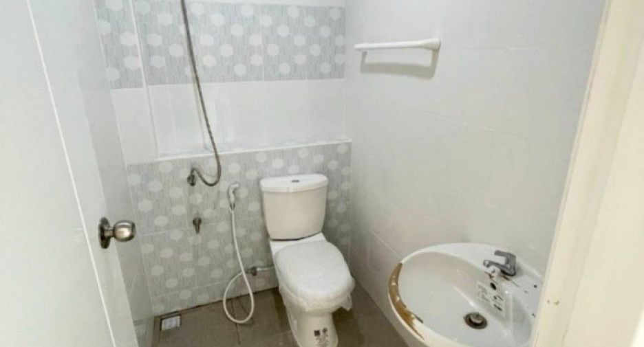 Casa adosada en venta de 2 habitaciones en Bang Pakong, Chachoengsao