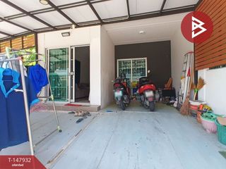 Casa adosada en venta de 3 habitaciones en Bang Bo, Samut Prakan
