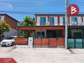 Casa adosada en venta de 3 habitaciones en Bang Bo, Samut Prakan