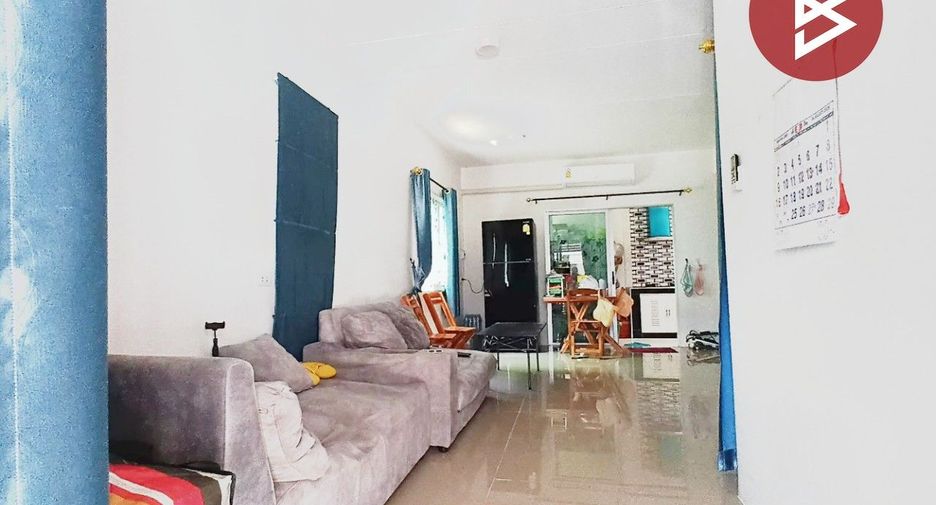 Casa adosada en venta de 3 habitaciones en Bang Bo, Samut Prakan