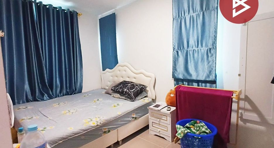 Casa adosada en venta de 3 habitaciones en Bang Bo, Samut Prakan