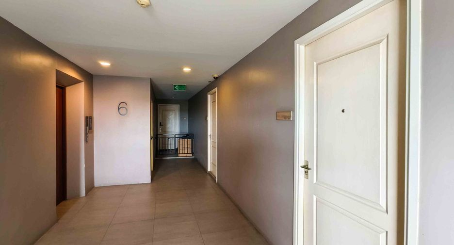 For sale 2 bedrooms condo in Khan Na Yao, Bangkok