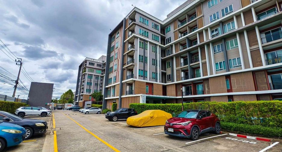 For sale 2 bedrooms condo in Khan Na Yao, Bangkok