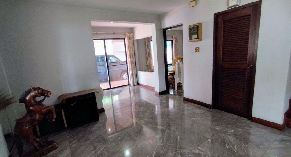 À vendre 4 chambres maison à Pak Kret, Nonthaburi