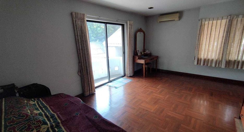 À vendre 4 chambres maison à Pak Kret, Nonthaburi