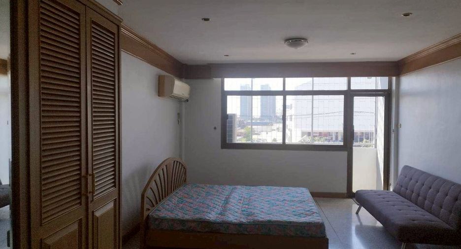 For rent 4 ベッドルーム retail Space in Yan Nawa, Bangkok