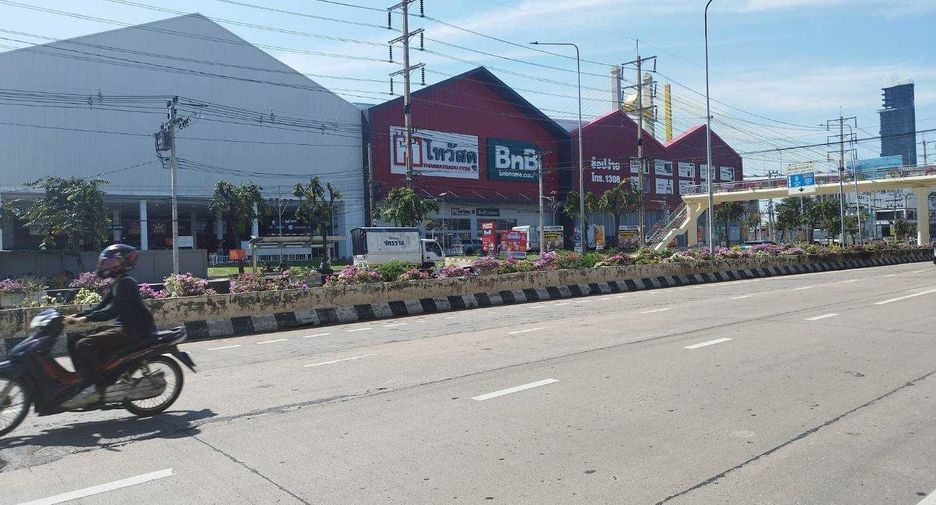For rent 4 ベッドルーム retail Space in Yan Nawa, Bangkok