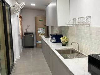 For rent 4 bedrooms townhouse in Mueang Chiang Mai, Chiang Mai