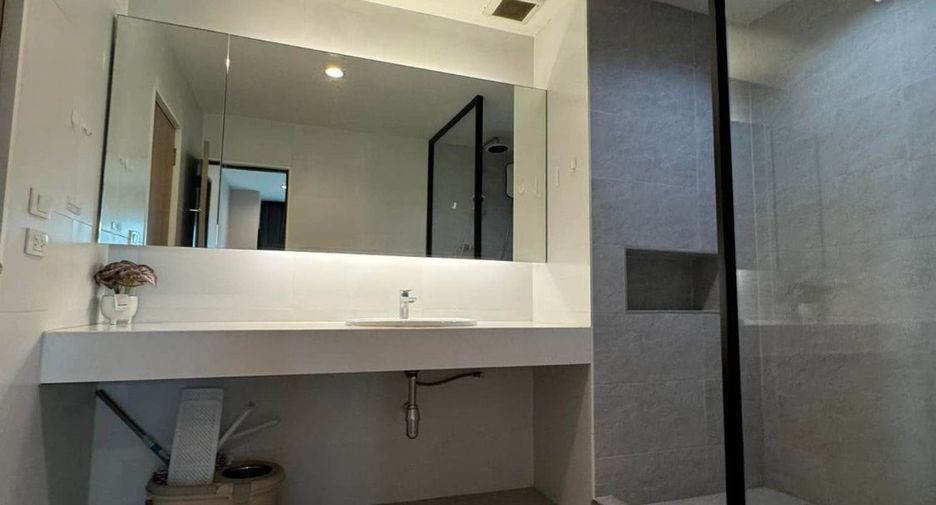For rent 2 bedrooms condo in Saraphi, Chiang Mai
