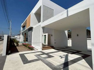 For sale 5 bedrooms house in Hang Dong, Chiang Mai