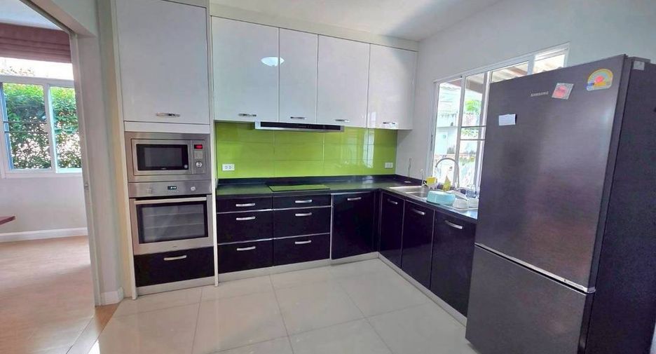 For rent and for sale 4 bedrooms house in Doi Saket, Chiang Mai