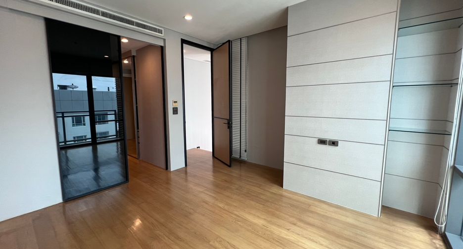 ขาย 2 ห้องนอน คอนโด ใน คลองเตย, กรุงเทพฯ