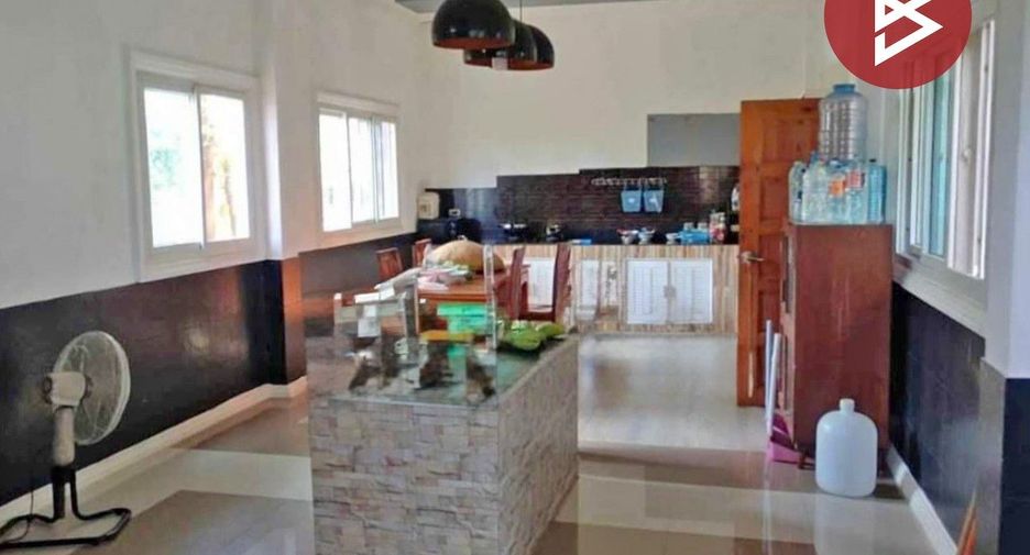 For sale 6 bedrooms house in Si Maha Phot, Prachin Buri