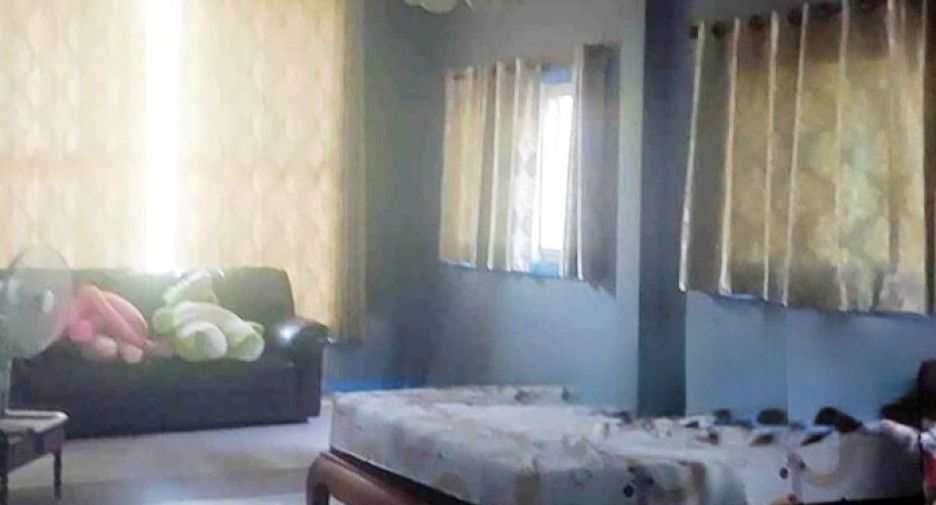 For sale 6 bedrooms house in Si Maha Phot, Prachin Buri