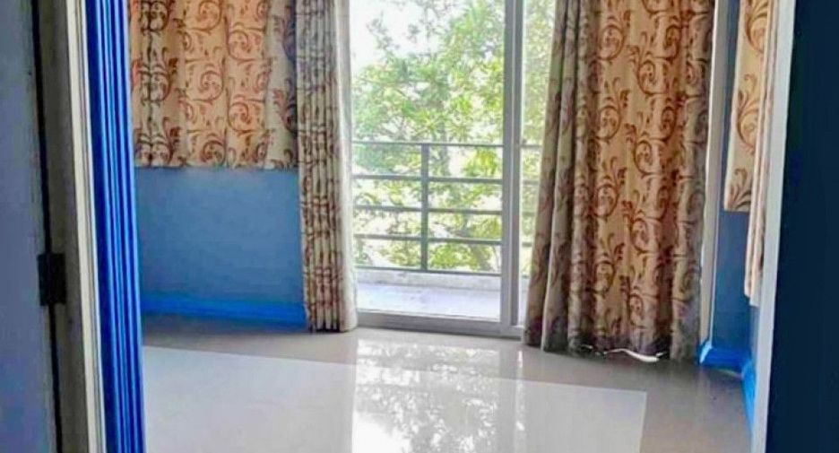 For sale 6 bedrooms house in Si Maha Phot, Prachin Buri