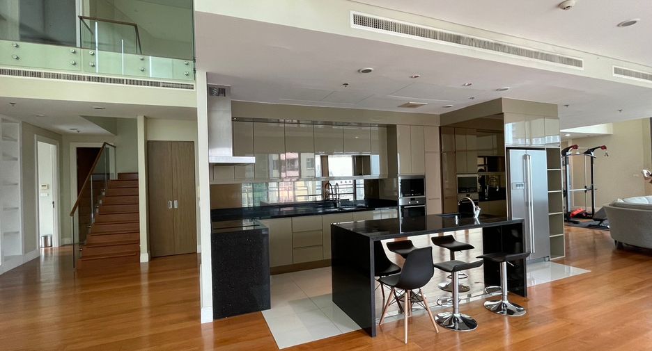 ให้เช่า 6 ห้องนอน คอนโด ใน คลองเตย, กรุงเทพฯ
