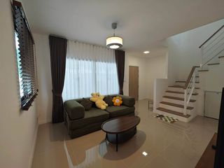 For rent 3 bedrooms townhouse in Mueang Chiang Mai, Chiang Mai