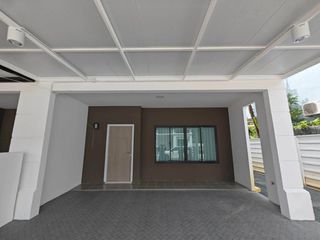 For rent 3 bedrooms townhouse in Mueang Chiang Mai, Chiang Mai