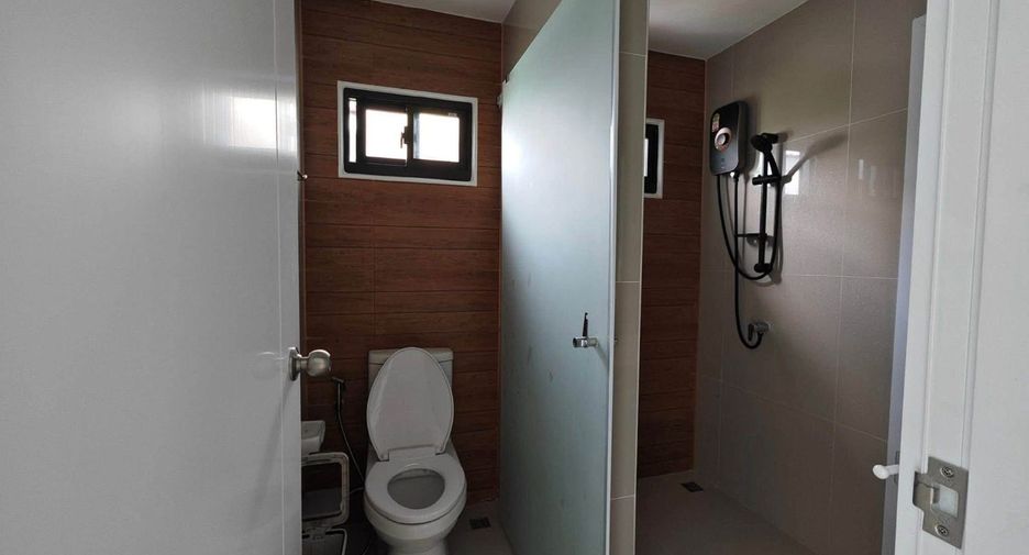 For rent 3 bedrooms townhouse in Mueang Chiang Mai, Chiang Mai