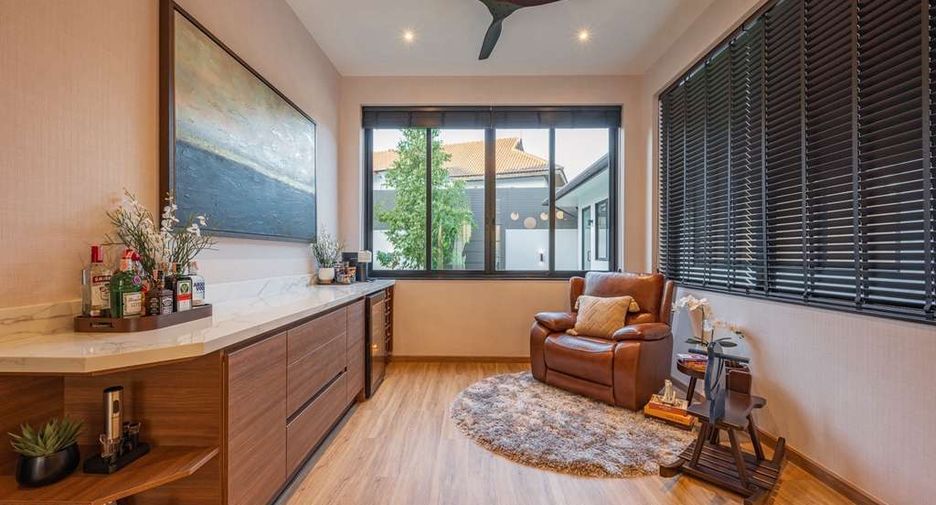 For sale 5 bedrooms villa in Hang Dong, Chiang Mai