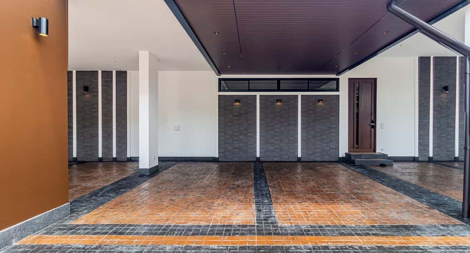 À vendre 5 chambres villa à Hang Dong, Chiang Mai