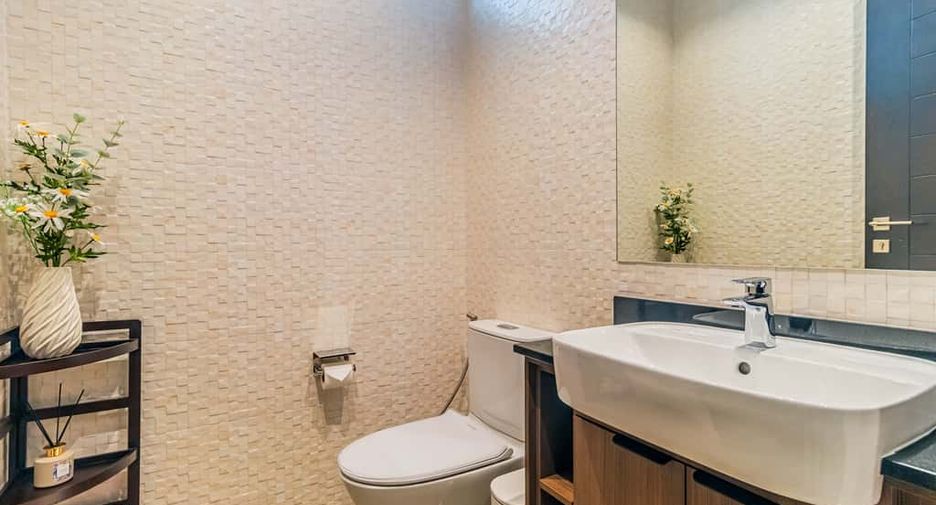 À vendre 5 chambres villa à Hang Dong, Chiang Mai