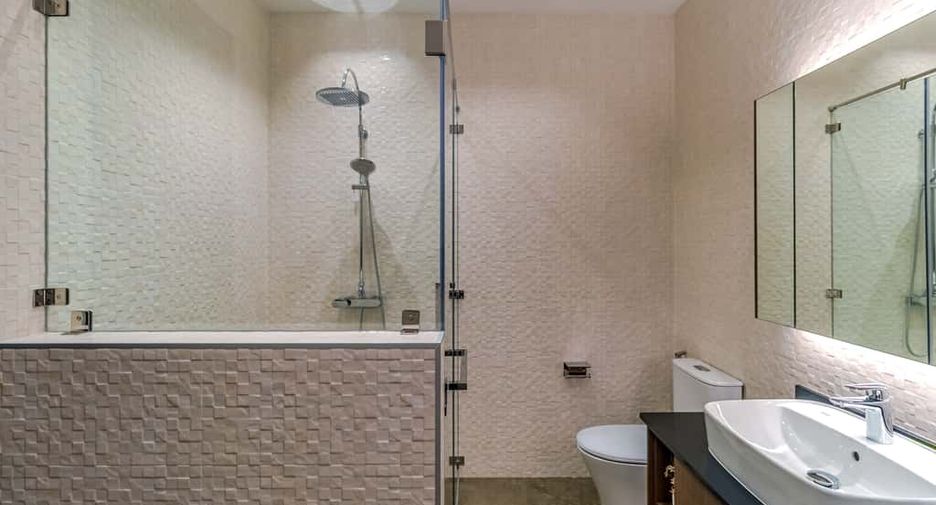 À vendre 5 chambres villa à Hang Dong, Chiang Mai