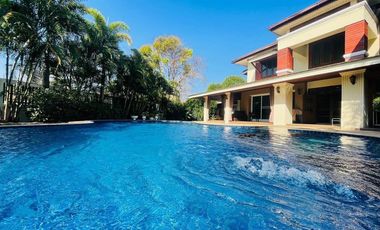 For rent and for sale 8 bedrooms house in Mueang Chiang Mai, Chiang Mai