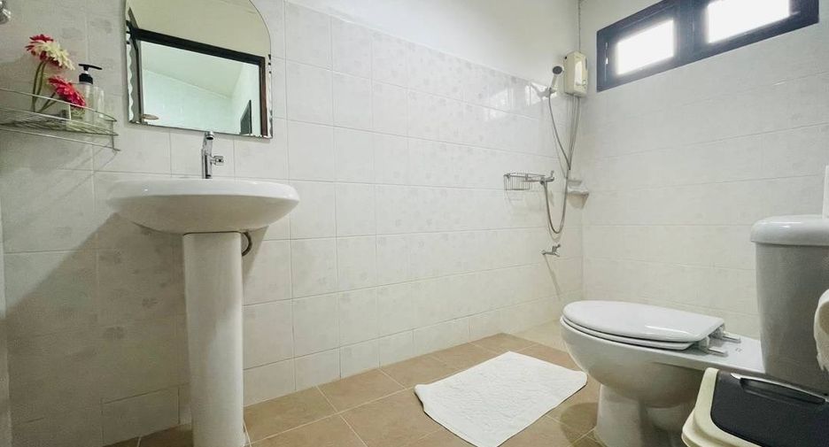 For rent and for sale 8 bedrooms house in Mueang Chiang Mai, Chiang Mai