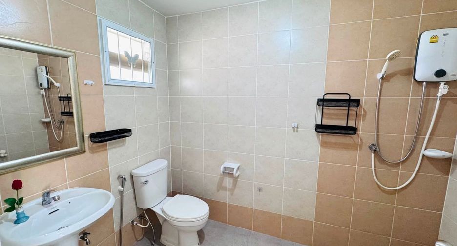 Haus zur Miete mit 4 Zimmer in Saraphi, Chiang Mai