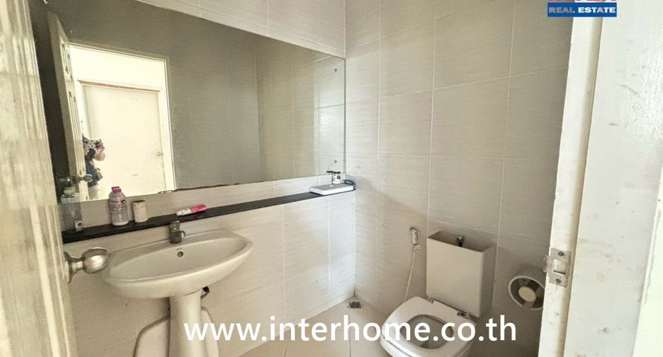 For sale 3 bedrooms townhouse in Bueng Kum, Bangkok