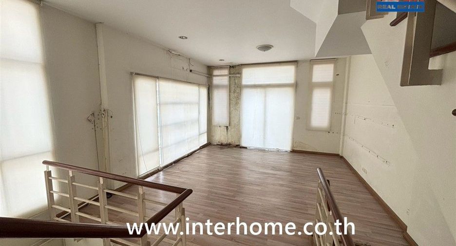 For sale 3 bedrooms townhouse in Bueng Kum, Bangkok
