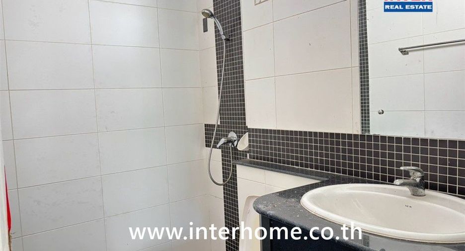 For sale 3 bedrooms townhouse in Bueng Kum, Bangkok
