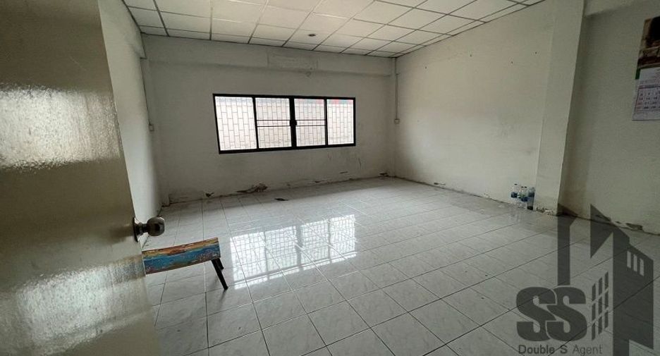 Lagerhaus zur Miete mit 9 Zimmer in Mueang Samut Sakhon, Samut Sakhon