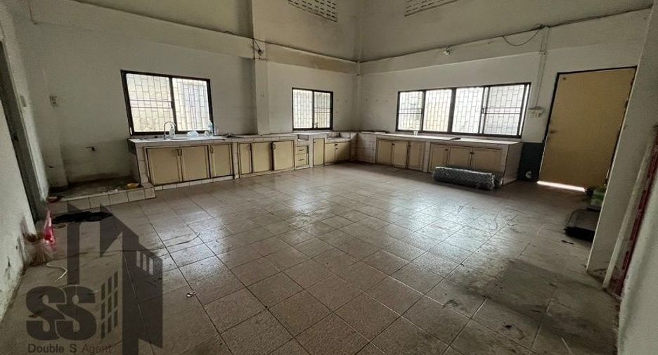 Lagerhaus zur Miete mit 9 Zimmer in Mueang Samut Sakhon, Samut Sakhon