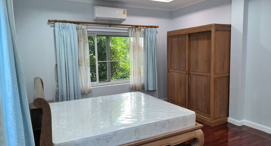 For rent 3 bedrooms house in Mueang Chiang Mai, Chiang Mai