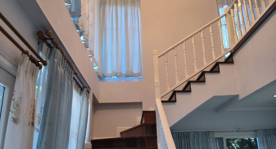 For rent 3 bedrooms house in Mueang Chiang Mai, Chiang Mai